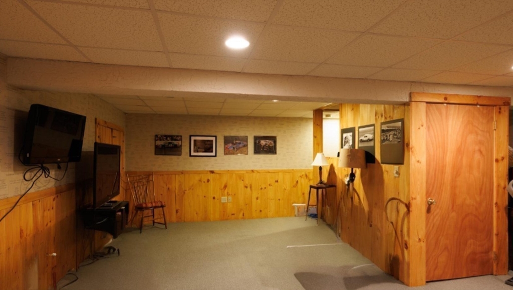 328 East County Road Rutland, MA 01543 - Photo 28 of 42 Gallery Image 28