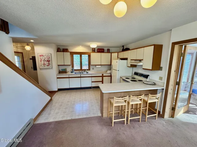 $270,000 | 35 Ridgecrest Way, Hampton, NY 12887