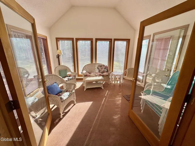 $270,000 | 35 Ridgecrest Way, Hampton, NY 12887