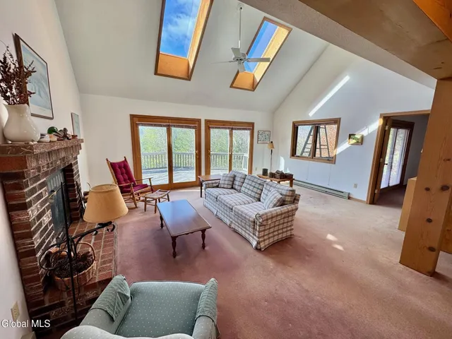 $270,000 | 35 Ridgecrest Way, Hampton, NY 12887