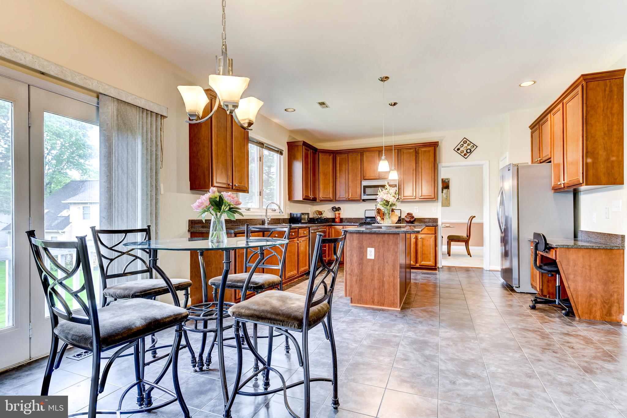 8208 Dry Ridge Road Gaithersburg, MD 20886 - Photo 16 of 41 Kitchen