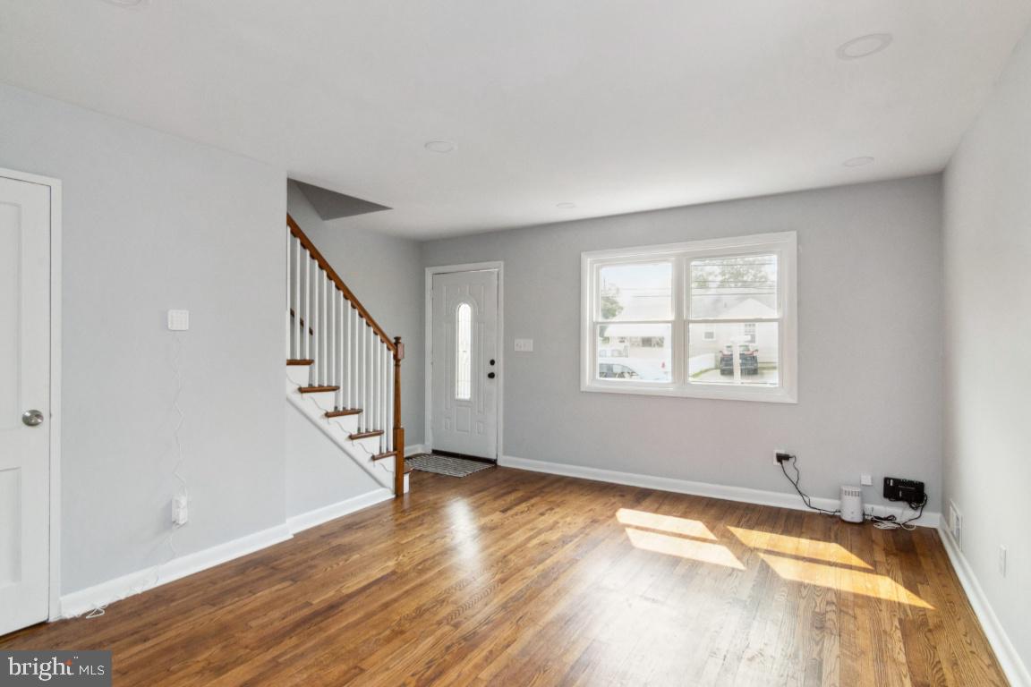 815 4th Street Laurel, MD 20707 - Photo 5 of 29 Living Room
