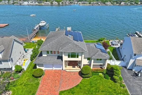 $1,985,000 | 69 Ocean Avenue, Massapequa, NY 11758