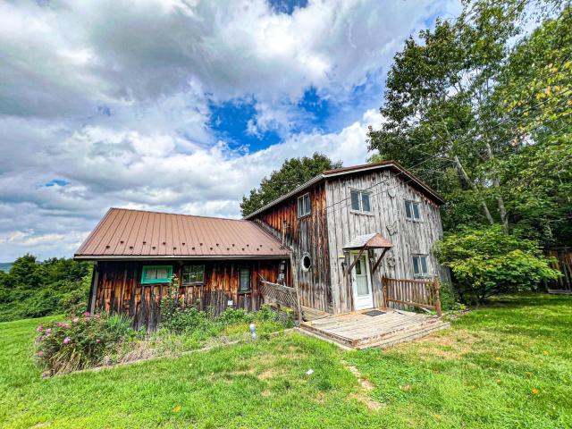 915 Elk Road Warren, PA 16365 - Photo 3 of 20 Gallery Image 3