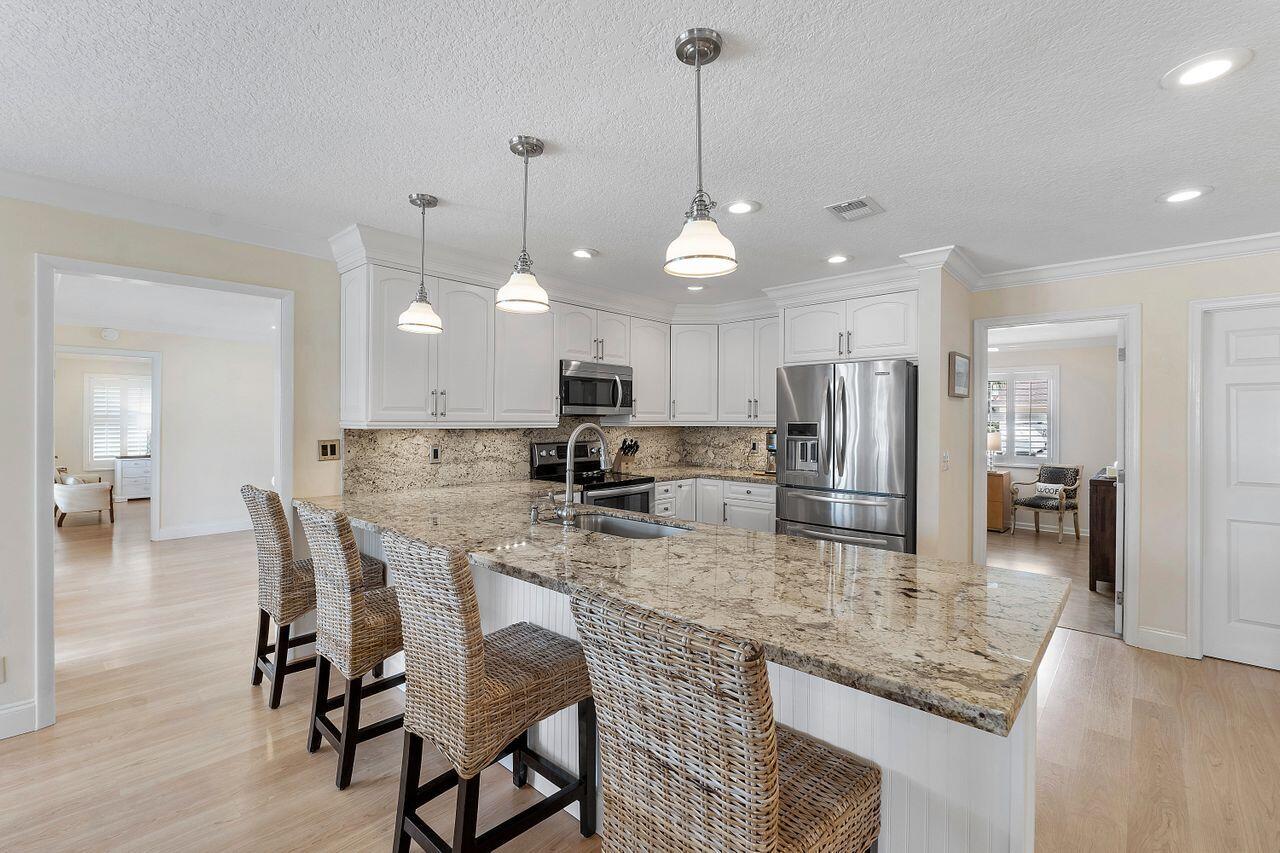 4251 Fox Trace Road Boynton Beach, FL 33436 - Photo 17 of 56 Kitchen