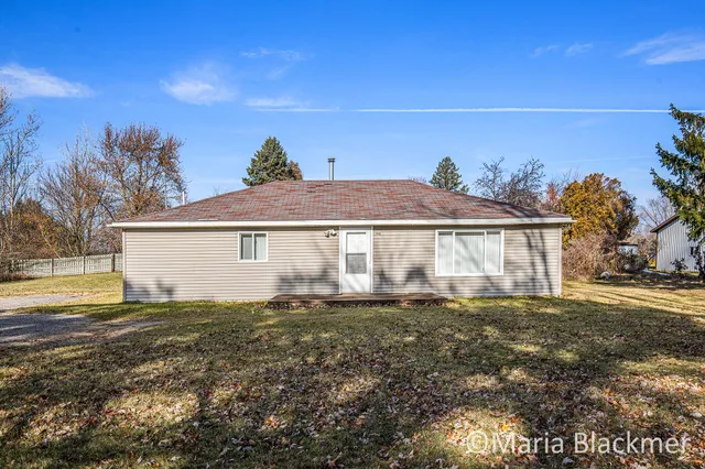 $179,900 | 240 West Tuttle Road, Ionia, MI 48846