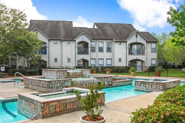 $135,900 | 350 Emerald Forest Boulevard, Unit 8103, Covington, LA 70433