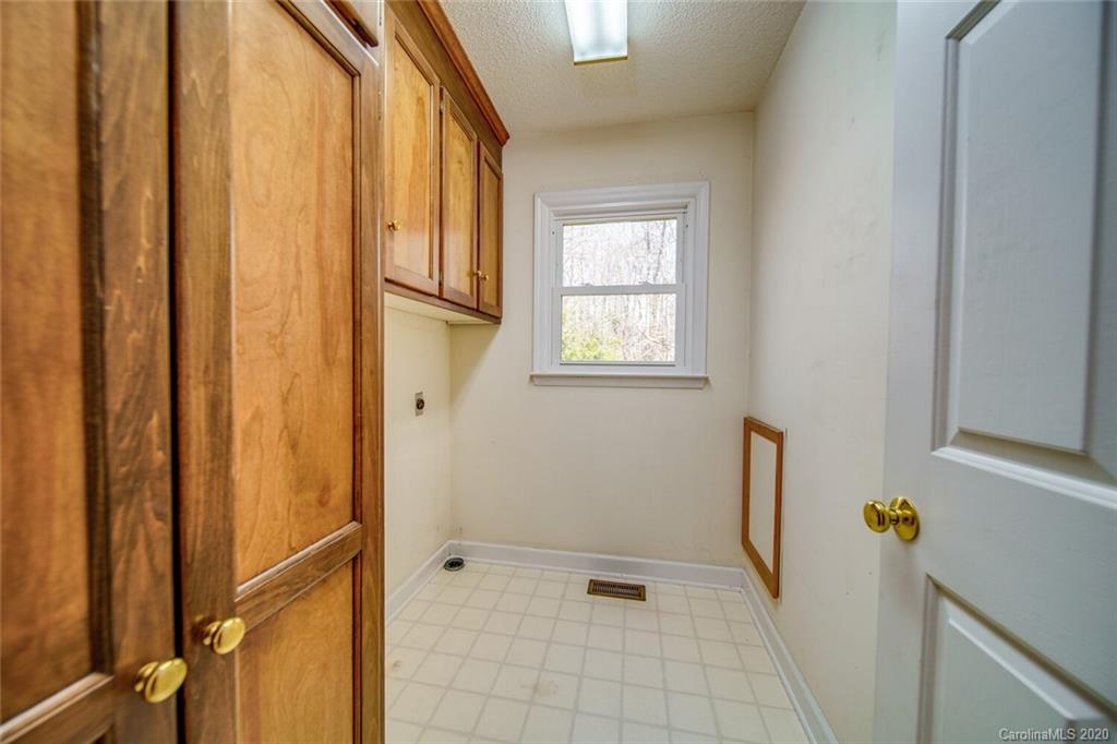 953 Foxborough Road Charlotte, NC 28213 - Photo 17 of 32