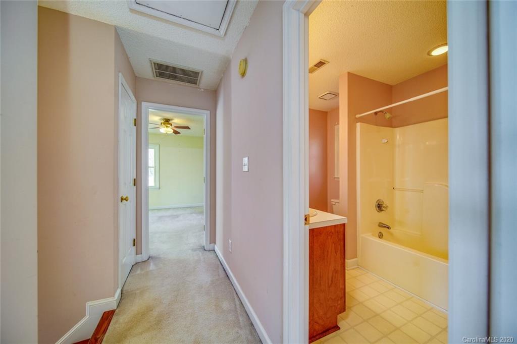 953 Foxborough Road Charlotte, NC 28213 - Photo 22 of 32