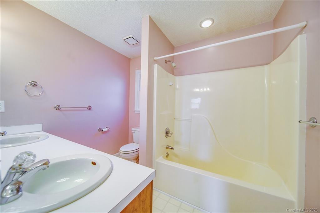 953 Foxborough Road Charlotte, NC 28213 - Photo 24 of 32