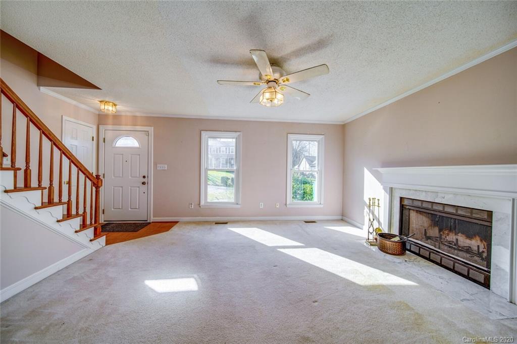953 Foxborough Road Charlotte, NC 28213 - Photo 4 of 32