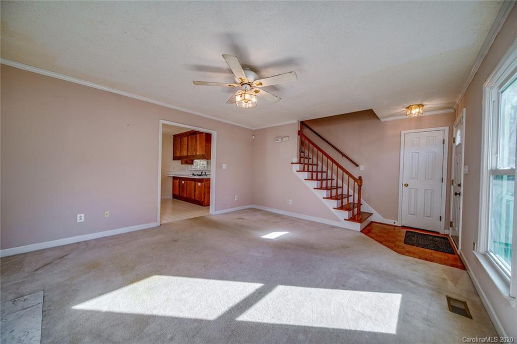 953 Foxborough Road Charlotte, NC 28213 - Photo 5 of 32