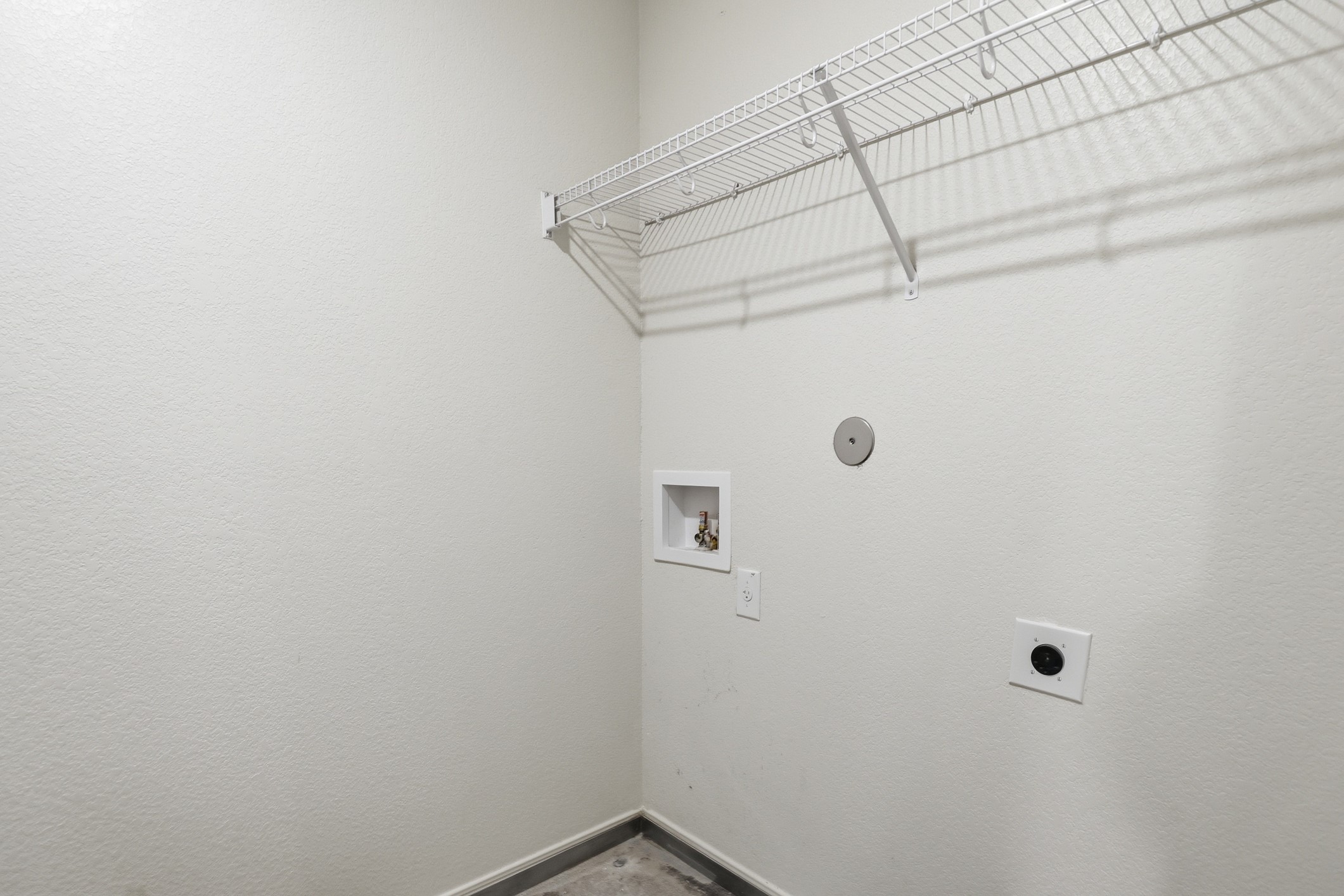 300 Hyacinth Way Jarrell, TX 76537 - Photo 16 of 30 a view of a small room