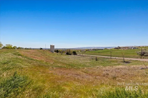 $279,000 | 19 Homedale Id 83628, Homedale, ID 83628