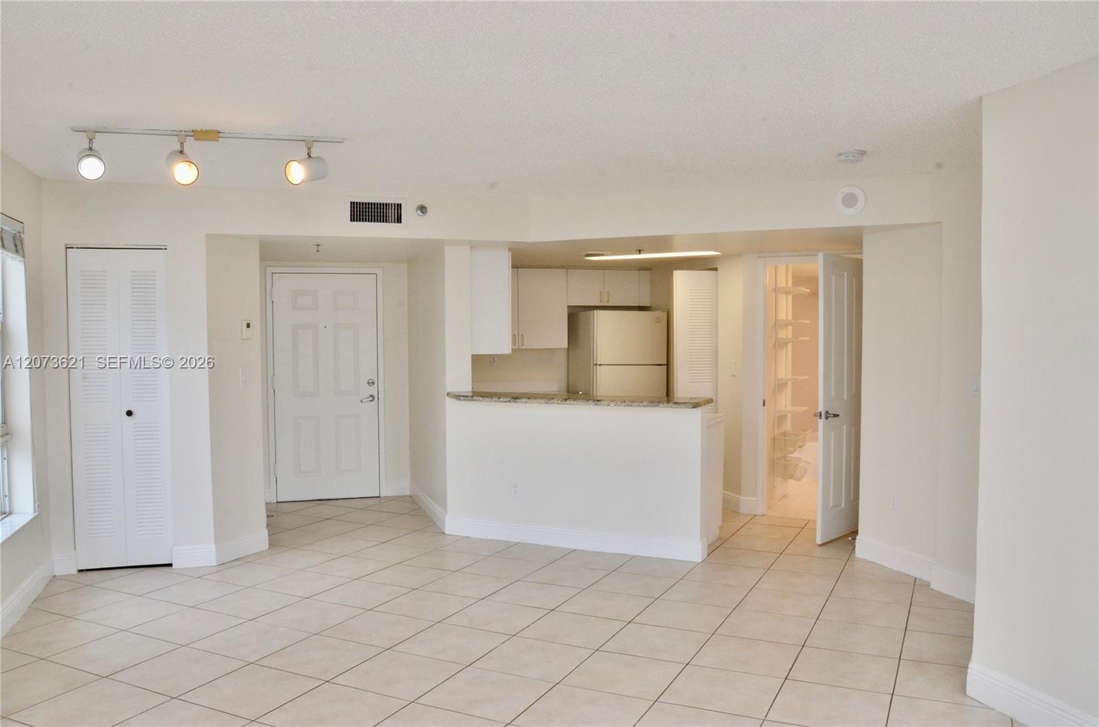 2351 Douglas Road, Unit 909 Miami, FL 33145 - Photo 3 of 15 Gallery Image 3