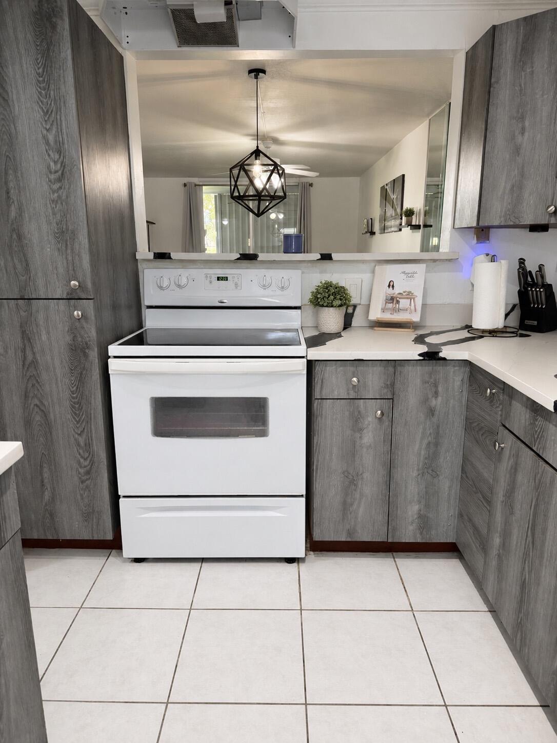 5961 Northwest 2nd Avenue, Unit 108 Boca Raton, FL 33487 - Photo 3 of 12 IMG_A44463F8-7AED-403B-A7D8-DA1381E90DAF