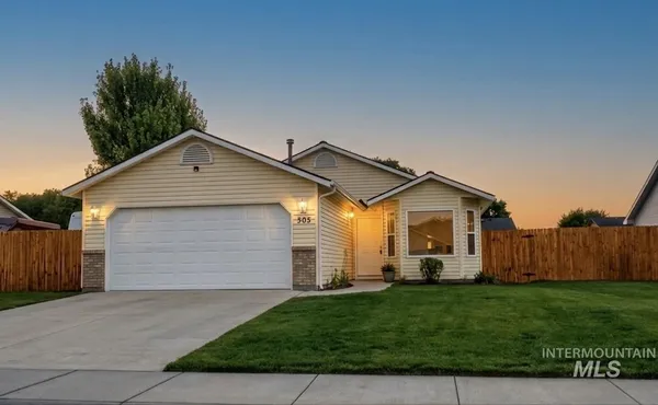 $359,900 | 505 Knights Circle, Nampa, ID 83687