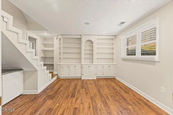$649,900 | 1801 Bramblewood Drive, Kingsport, TN 37660