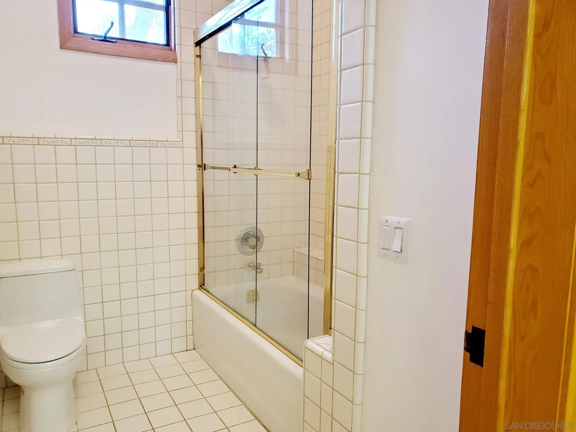 14316 Twisted Branch Road Poway, CA 92064 - Photo 21 of 36 a bathroom with a toilet and a shower