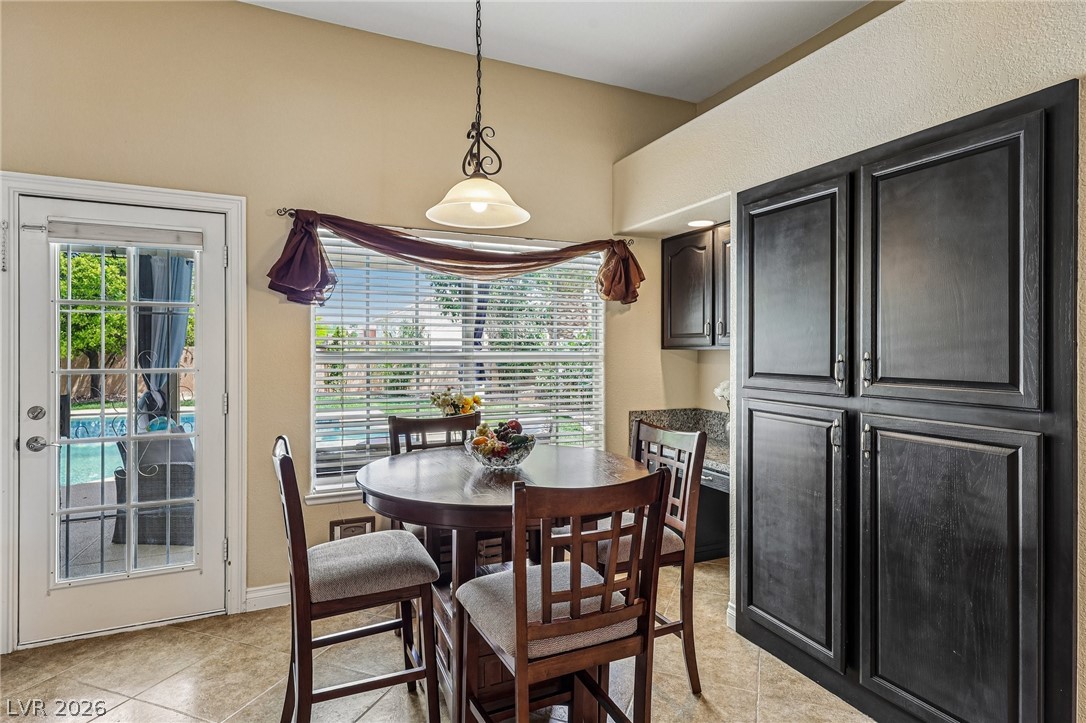 5236 Saranac Road Las Vegas, NV 89130 - Photo 16 of 52 Bright eat in nook