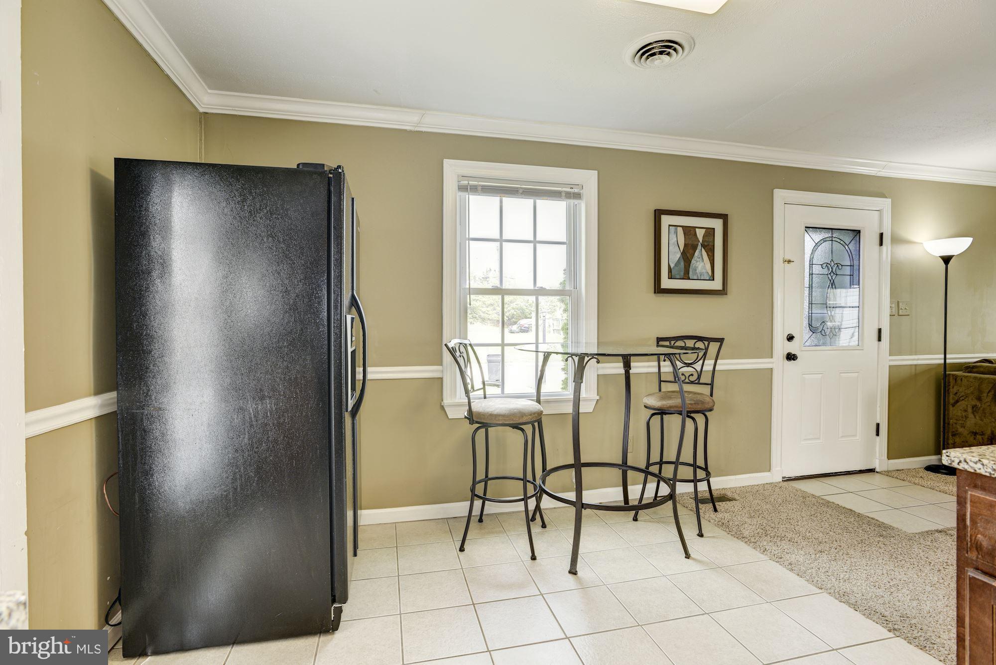 1821 Kitty Hawk Road Baltimore, MD 21221 - Photo 12 of 25 Breakfast Area