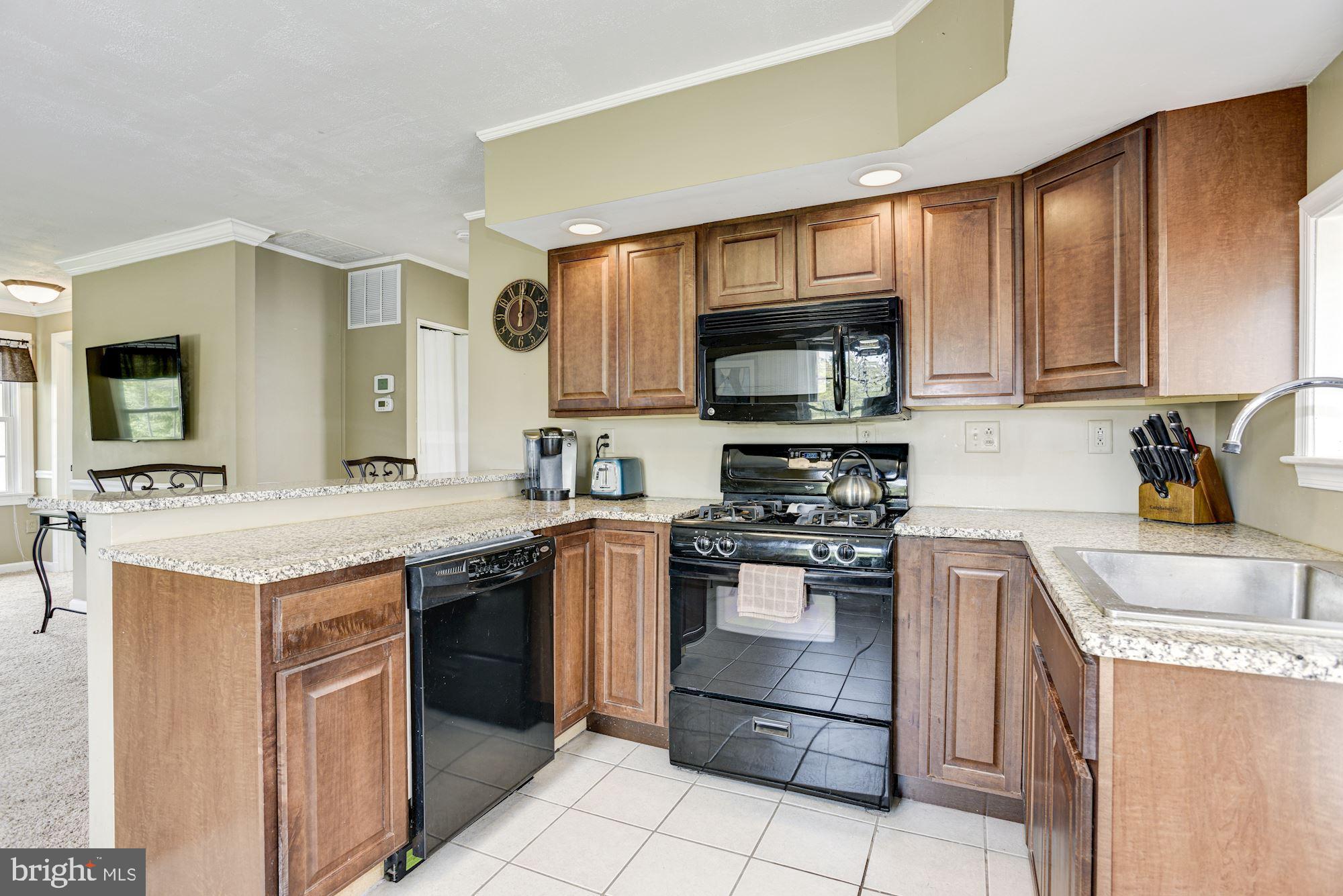 1821 Kitty Hawk Road Baltimore, MD 21221 - Photo 10 of 25 Kitchen