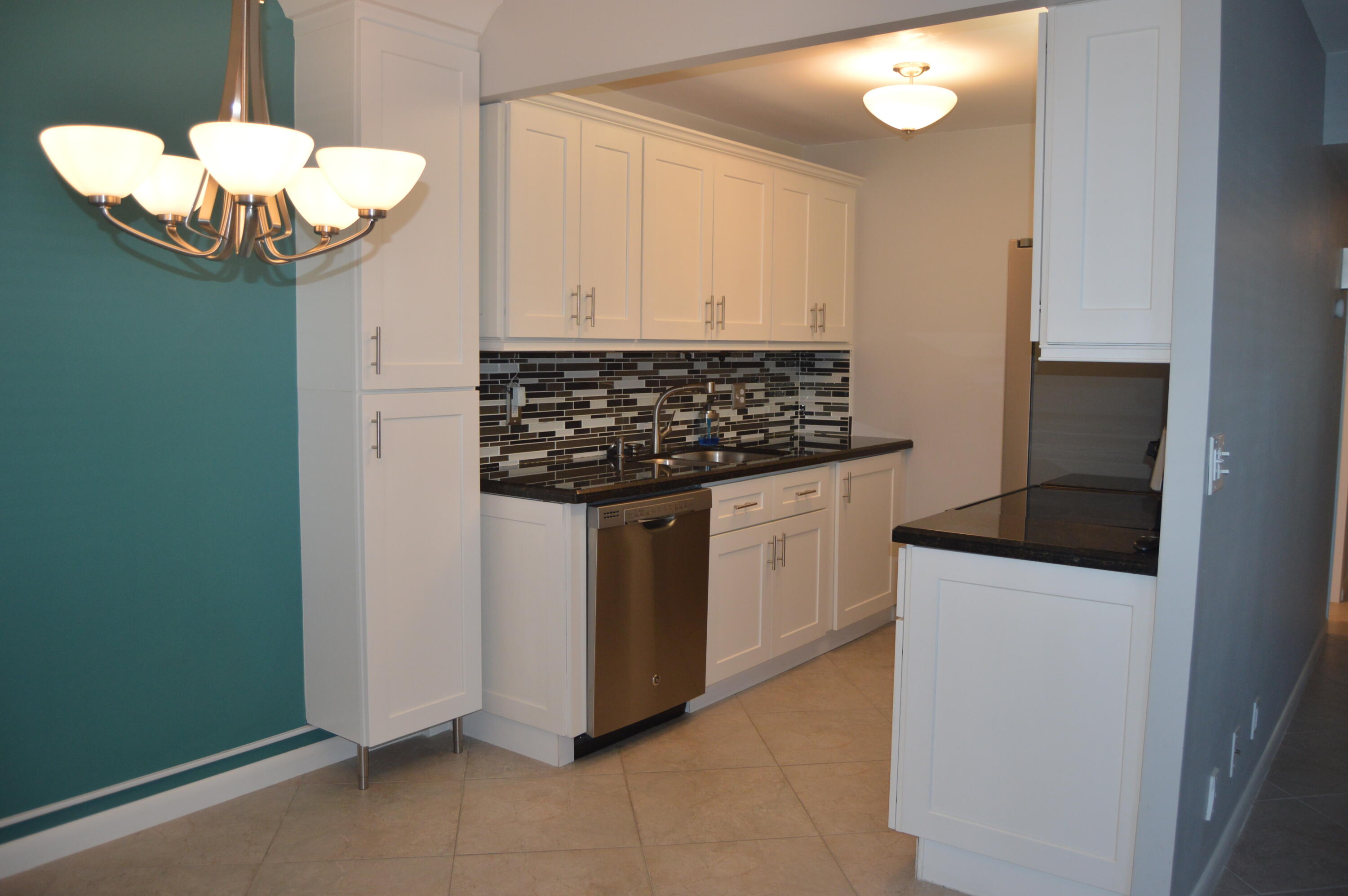 1027 Exeter, Unit 1027 Boca Raton, FL 33434 - Photo 12 of 37 DSC_0014