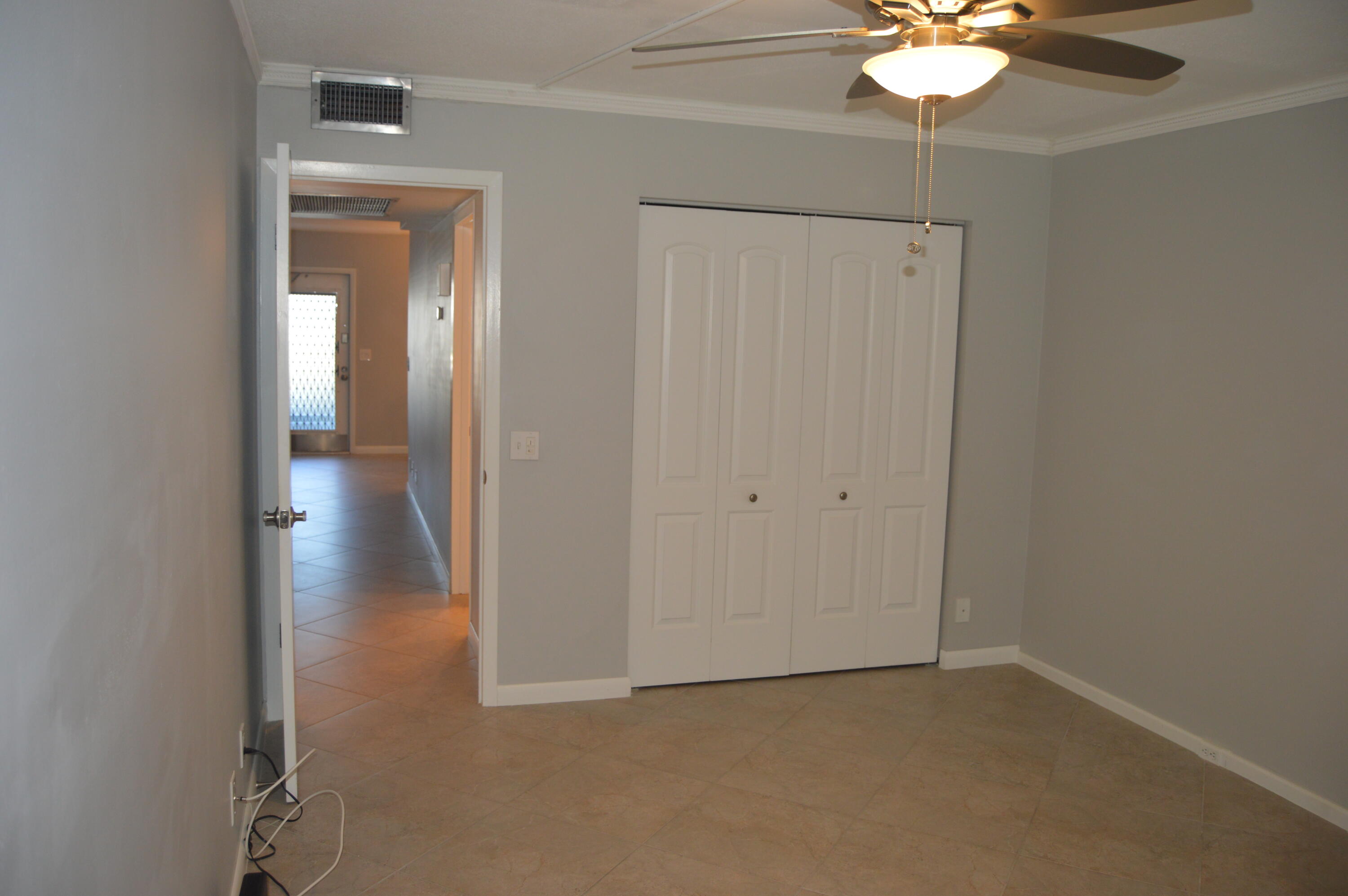 1027 Exeter, Unit 1027 Boca Raton, FL 33434 - Photo 18 of 37 DSC_0028