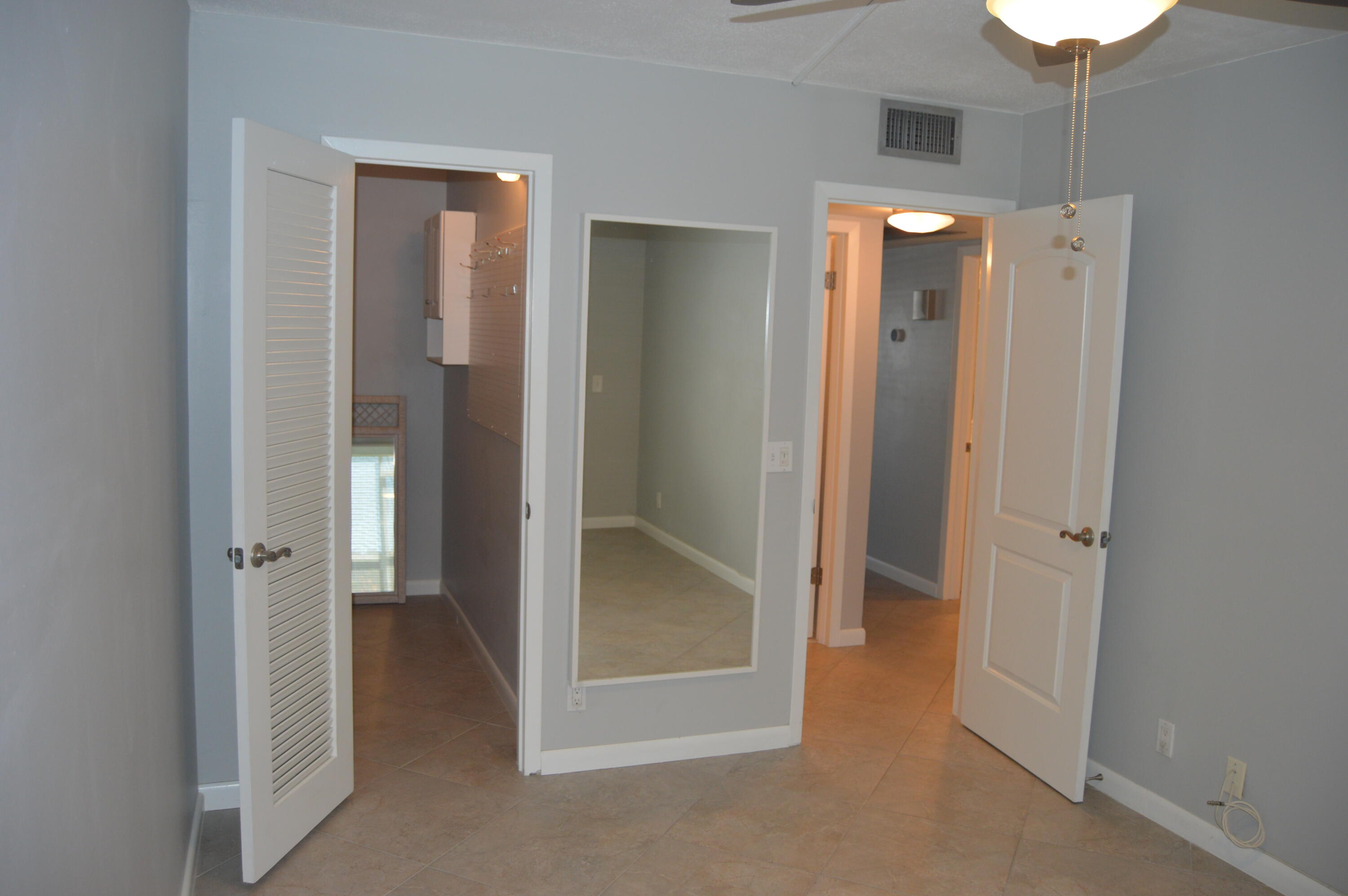 1027 Exeter, Unit 1027 Boca Raton, FL 33434 - Photo 20 of 37 DSC_0032