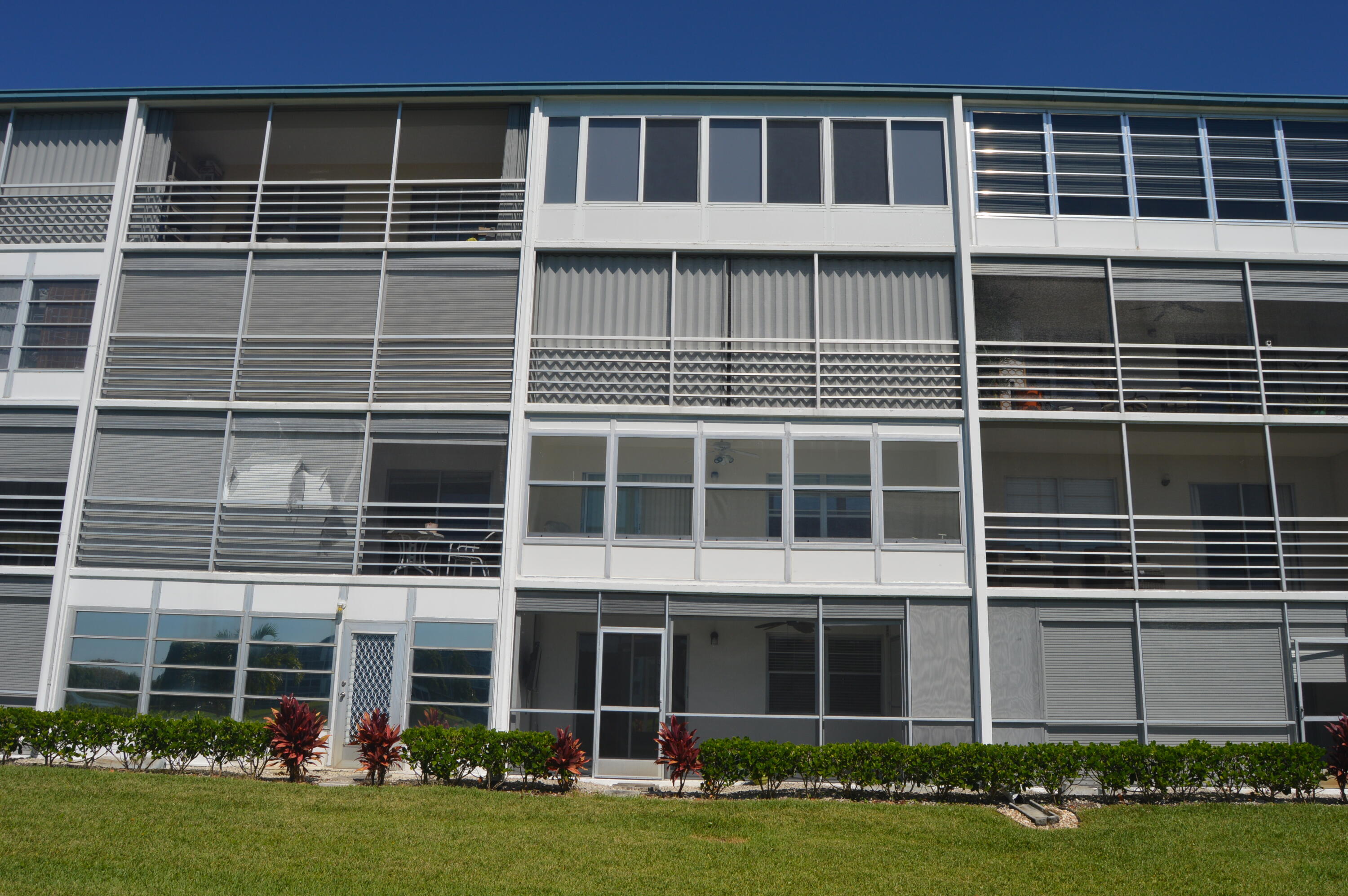 1027 Exeter, Unit 1027 Boca Raton, FL 33434 - Photo 28 of 37 DSC_0041