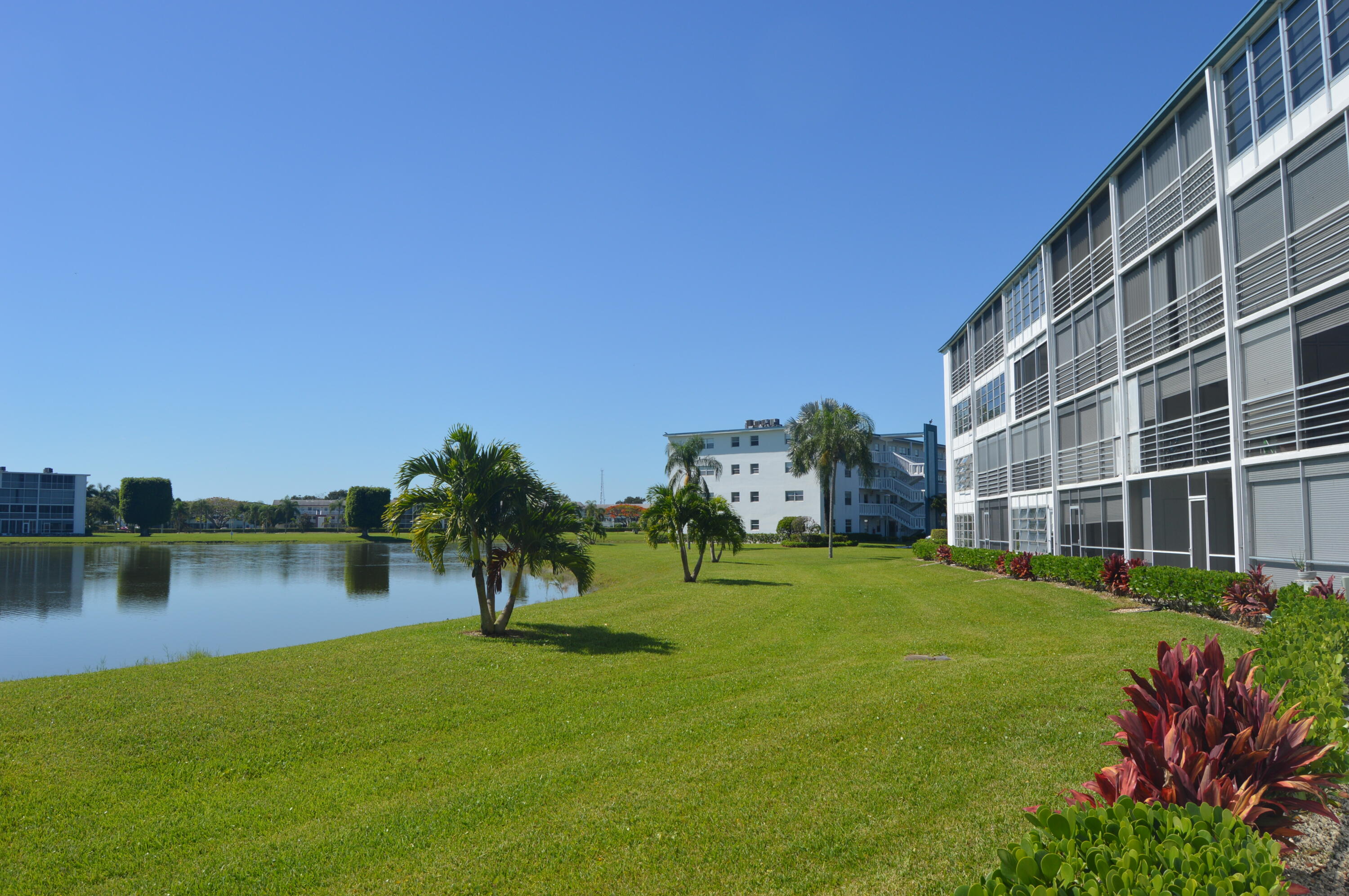 1027 Exeter, Unit 1027 Boca Raton, FL 33434 - Photo 31 of 37 DSC_0038