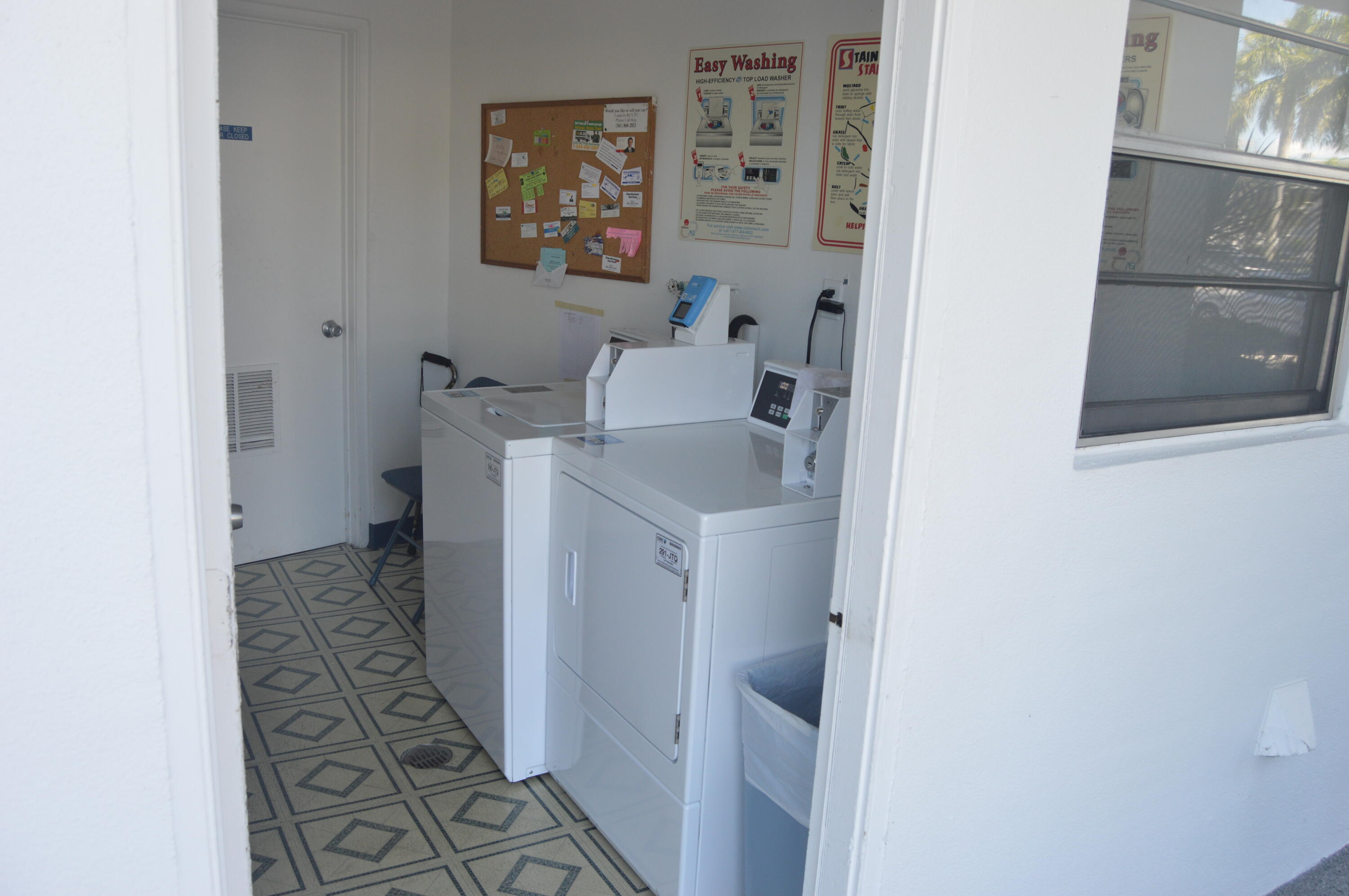 1027 Exeter, Unit 1027 Boca Raton, FL 33434 - Photo 36 of 37 DSC_0057