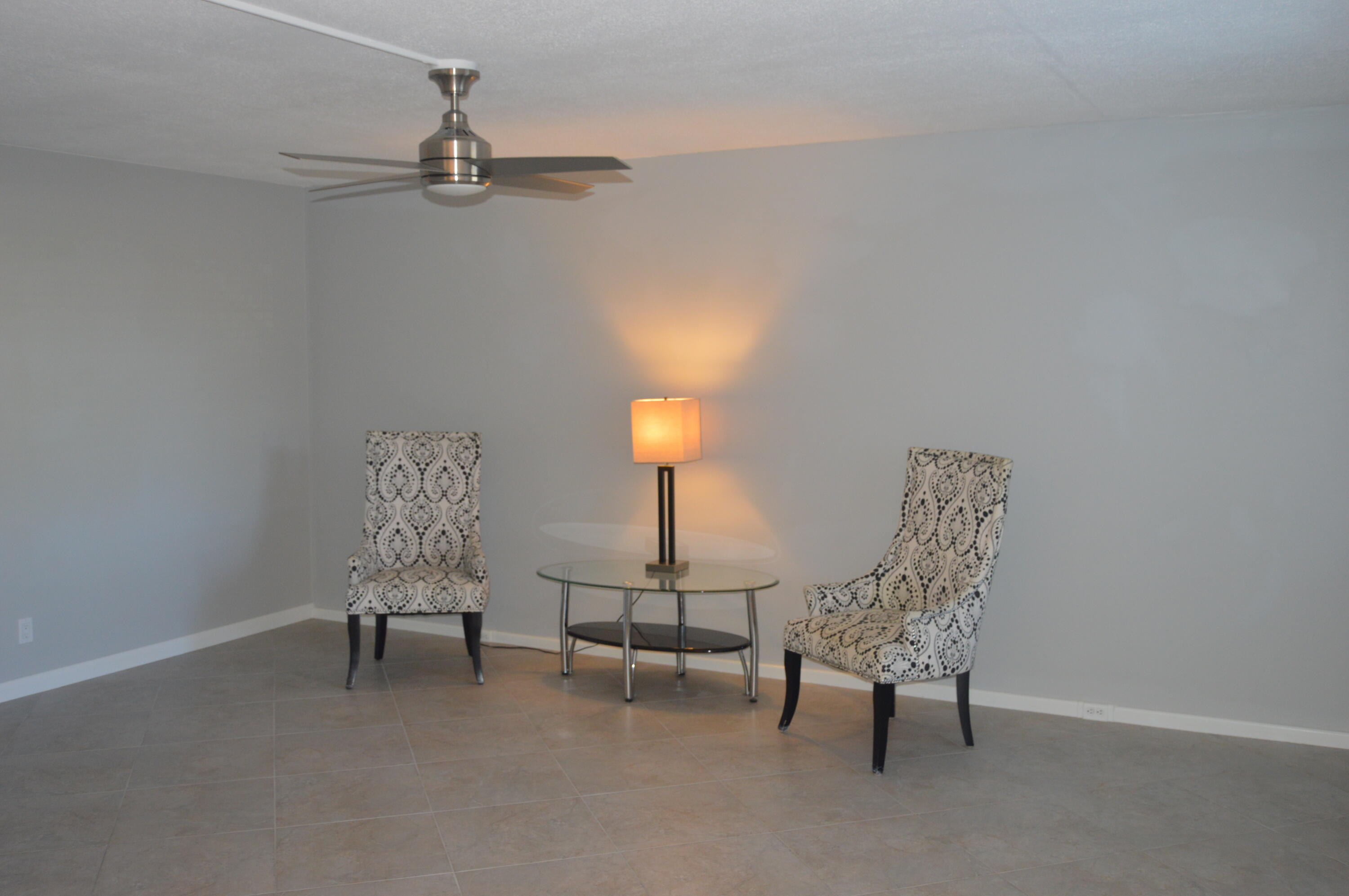 1027 Exeter, Unit 1027 Boca Raton, FL 33434 - Photo 8 of 37 DSC_0009