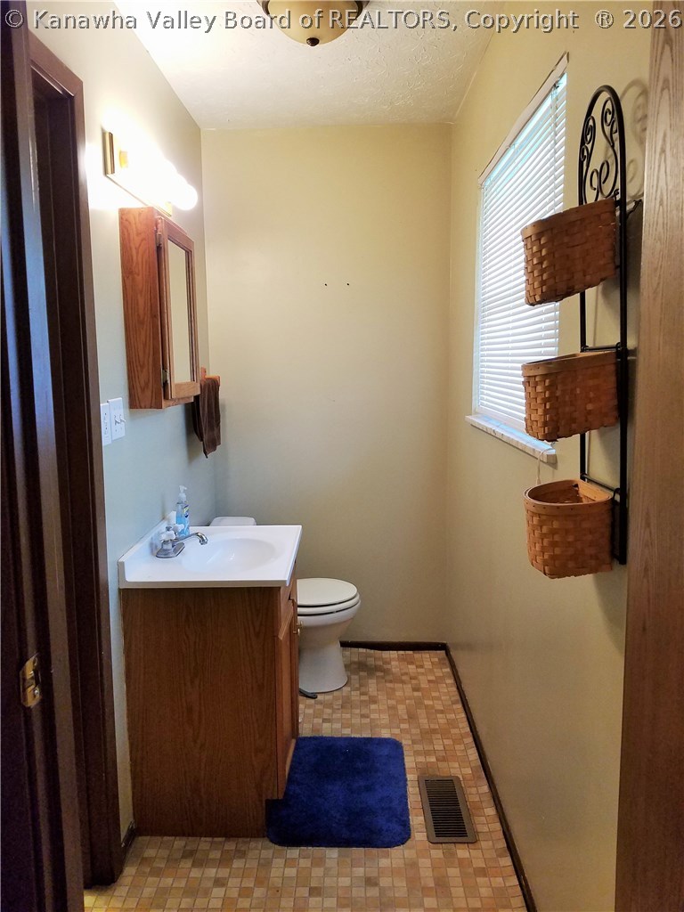 4849 Sandhill Road Point Pleasant, WV 25550 - Photo 18 of 24 Gallery Image 18