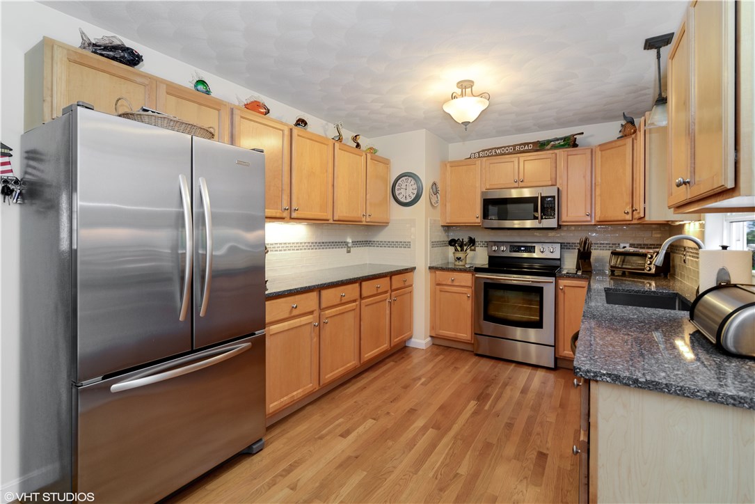 88 Ridgewood Road Charlestown, RI 02813 - Photo 3 of 20