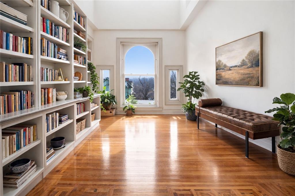 5435 Dunmoyle Street Pittsburgh, PA 15232 - Photo 34 of 50 LIBRARY (VIRTUALLY STAGED)