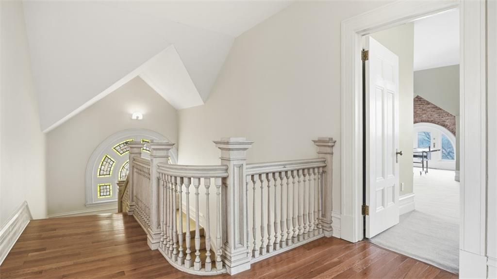 5435 Dunmoyle Street Pittsburgh, PA 15232 - Photo 36 of 50 3RD FLOOR HALL