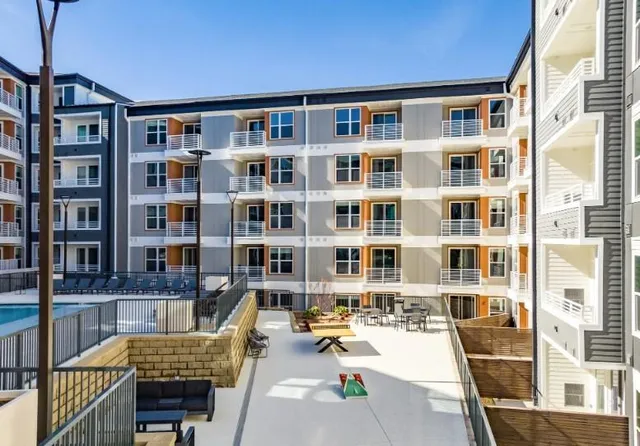 $1,471 | 750 Avondale Creek Dr., Unit 136, Decatur, GA 30032