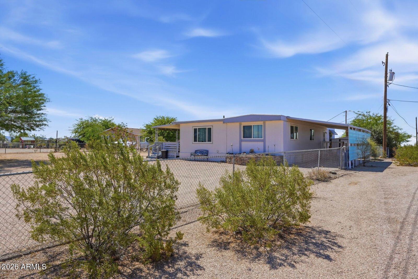 1823 South Hilton Road Apache Junction, AZ 85119 - Photo 3 of 41