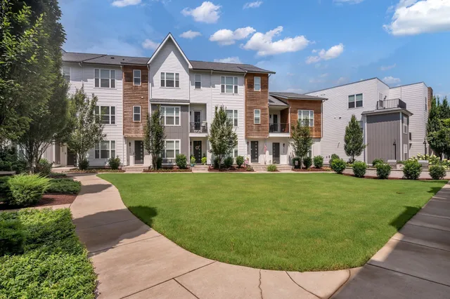 $3,250 | 504 Vernon Circle, Nashville, TN 37209