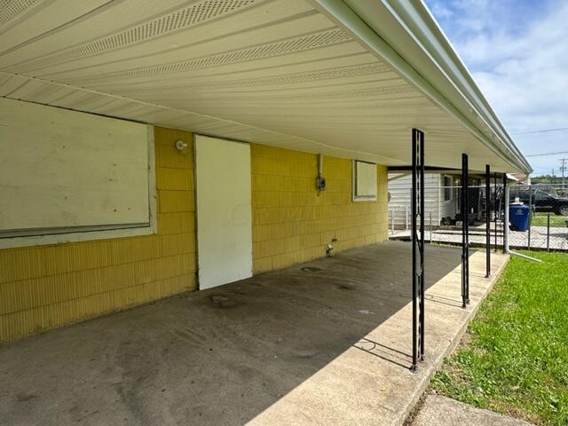 977 Hilock Road Columbus, OH 43207 - Photo 9 of 22 IMG_6409