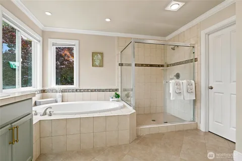 $2,350,000 | 3054 205th Court Northeast, Sammamish, WA 98074