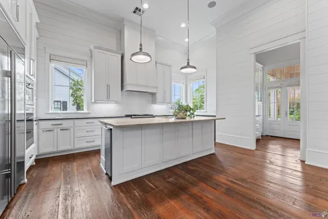 $1,295,000 | 7209 Joliet Avenue, Baton Rouge, LA 70806