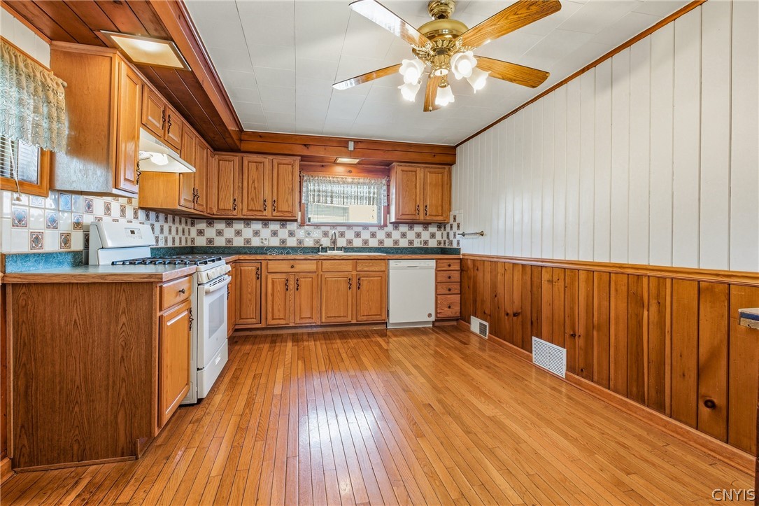 200 East North Street Rome, NY 13440 - Photo 4 of 35