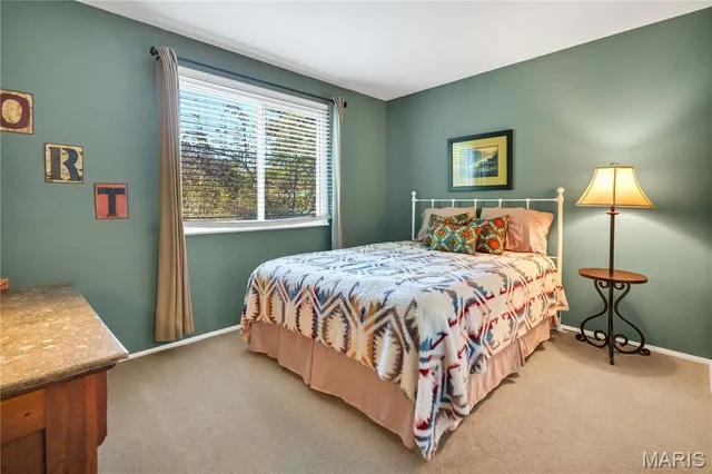 $425,000 | 1009 Summer Tree Drive, Ballwin, MO 63011