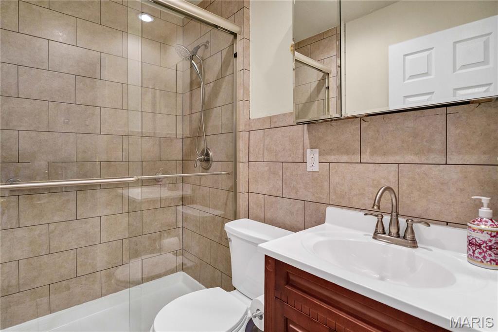 1009 Summer Tree Drive Ballwin, MO 63011 - Photo 15 of 27