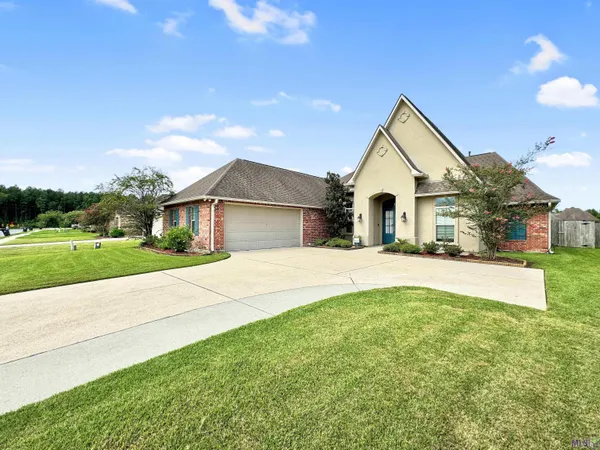 $2,650 | 20357 Chaumont Avenue, Baton Rouge, LA 70817