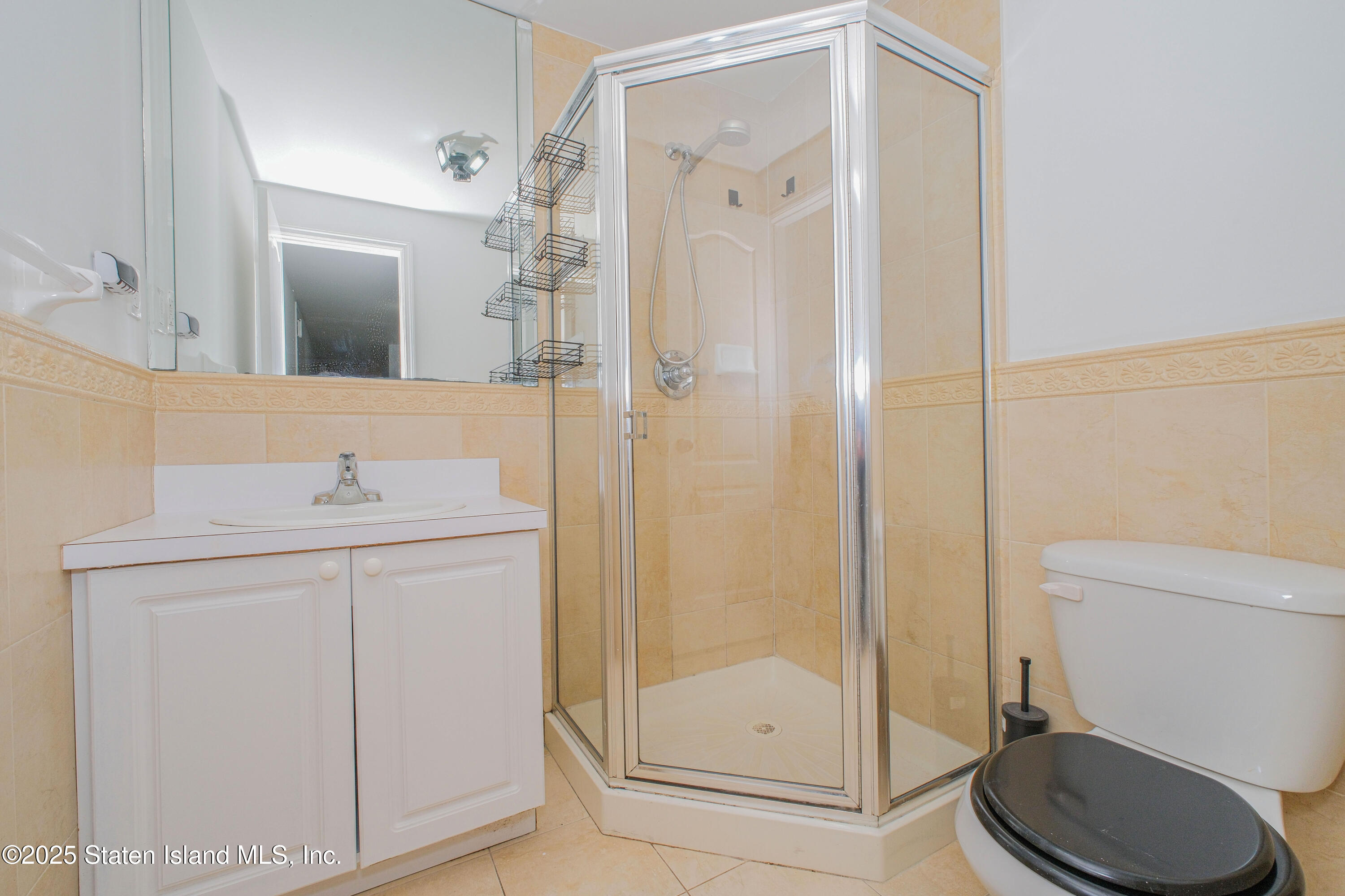631 Goethals Road North Staten Island, NY 10314 - Photo 18 of 19 (18) 3 QUARTER BATH