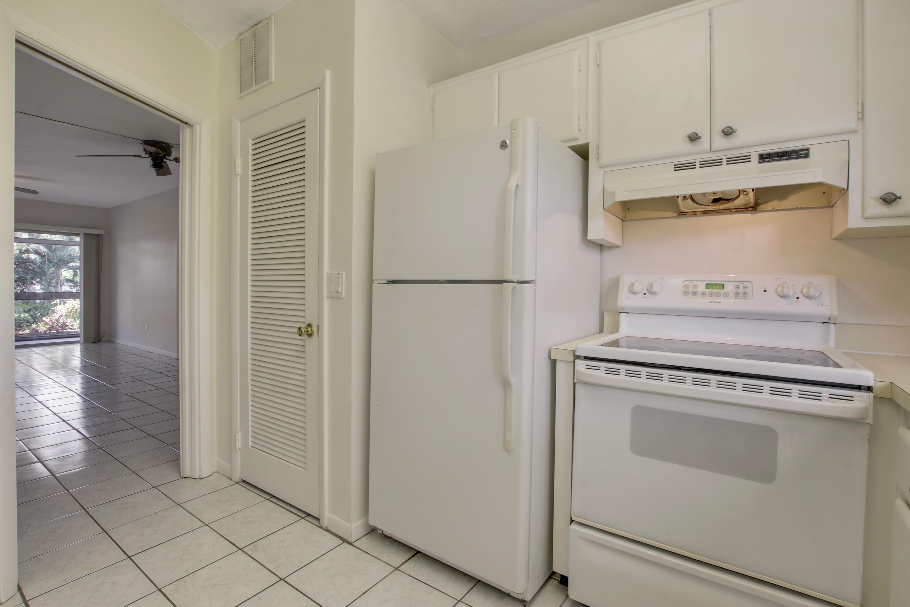 91 Willow Road, Unit 105 Tequesta, FL 33469 - Photo 12 of 24 House-31