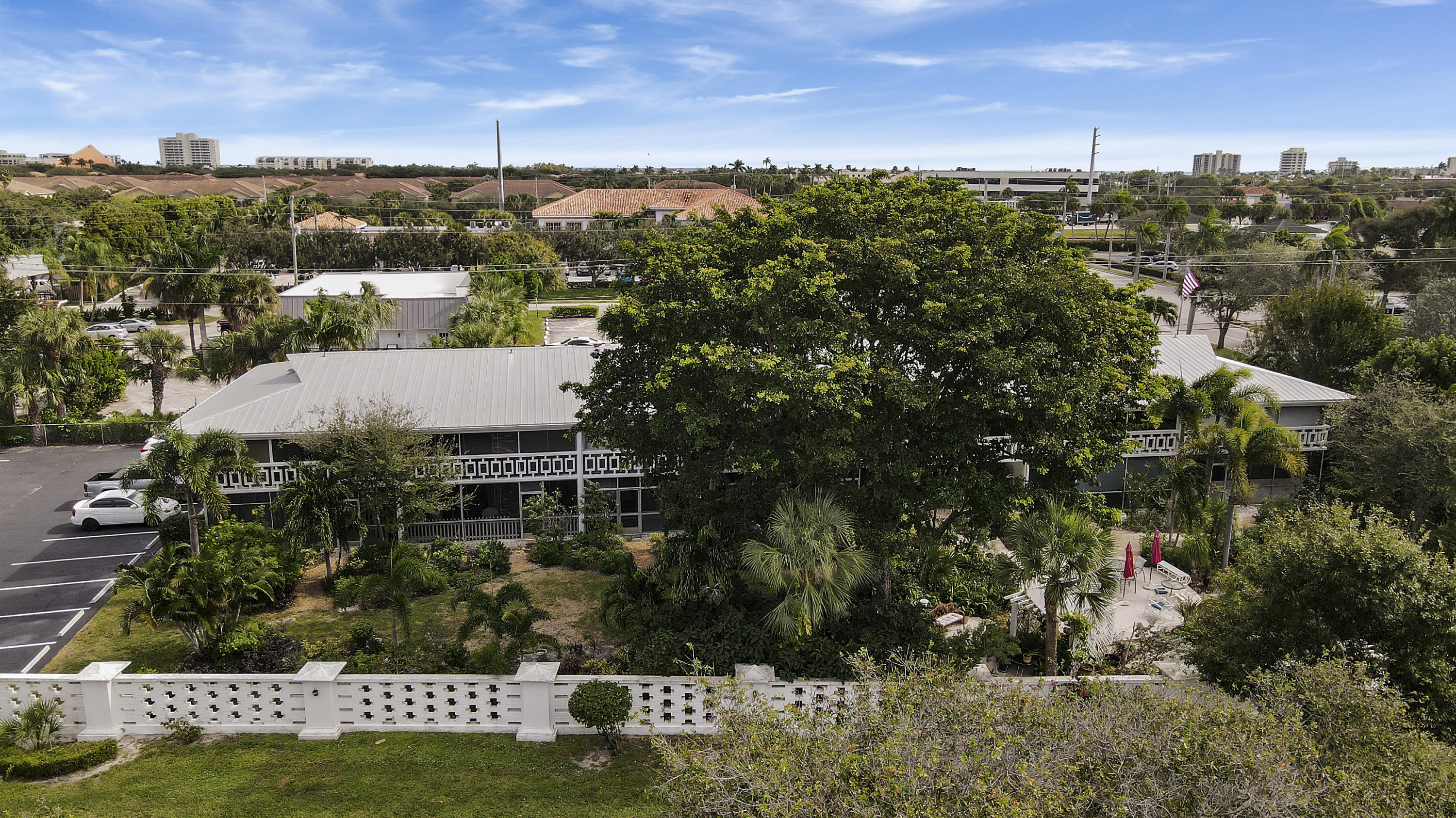 91 Willow Road, Unit 105 Tequesta, FL 33469 - Photo 4 of 24 Aerials-18